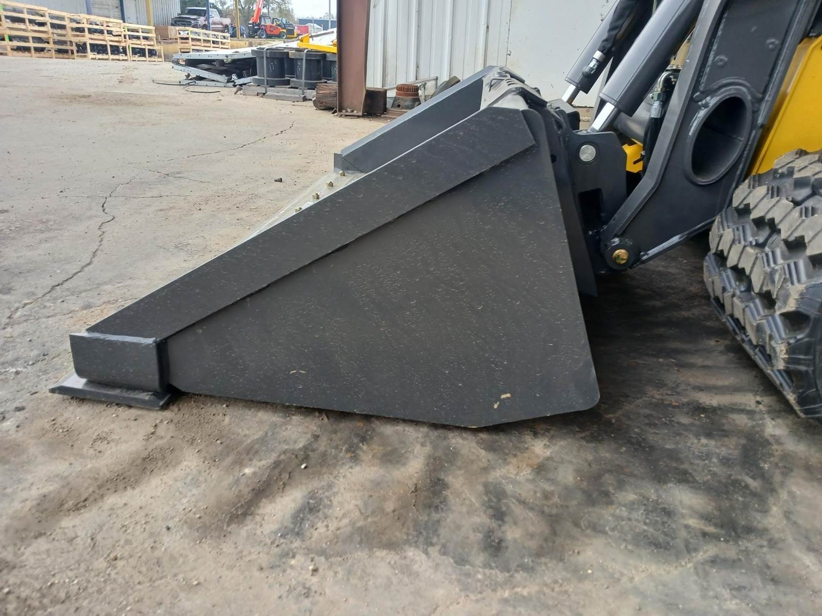 2025 New Holland C337 - Image 7