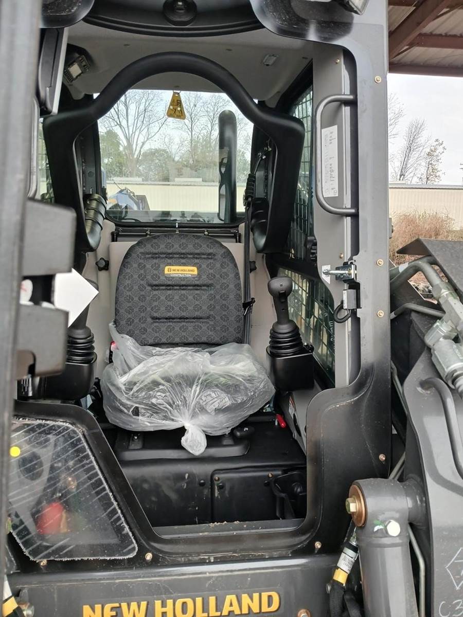 2025 New Holland C337 - Image 8