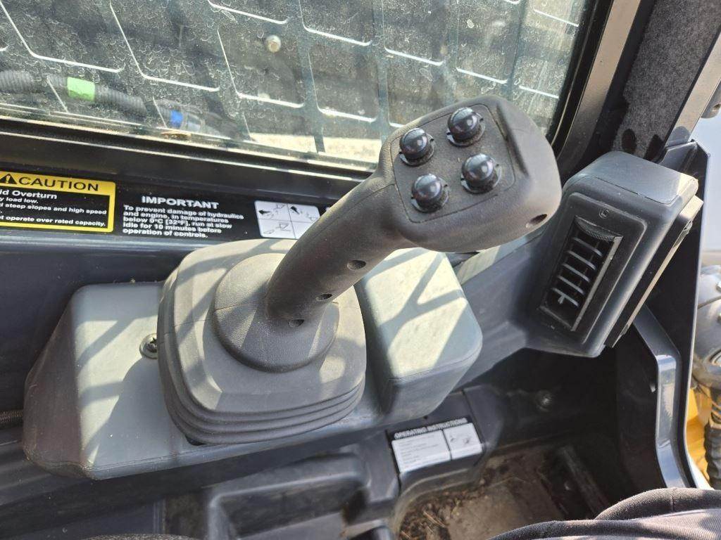 2024 John Deere 333G - Image 11