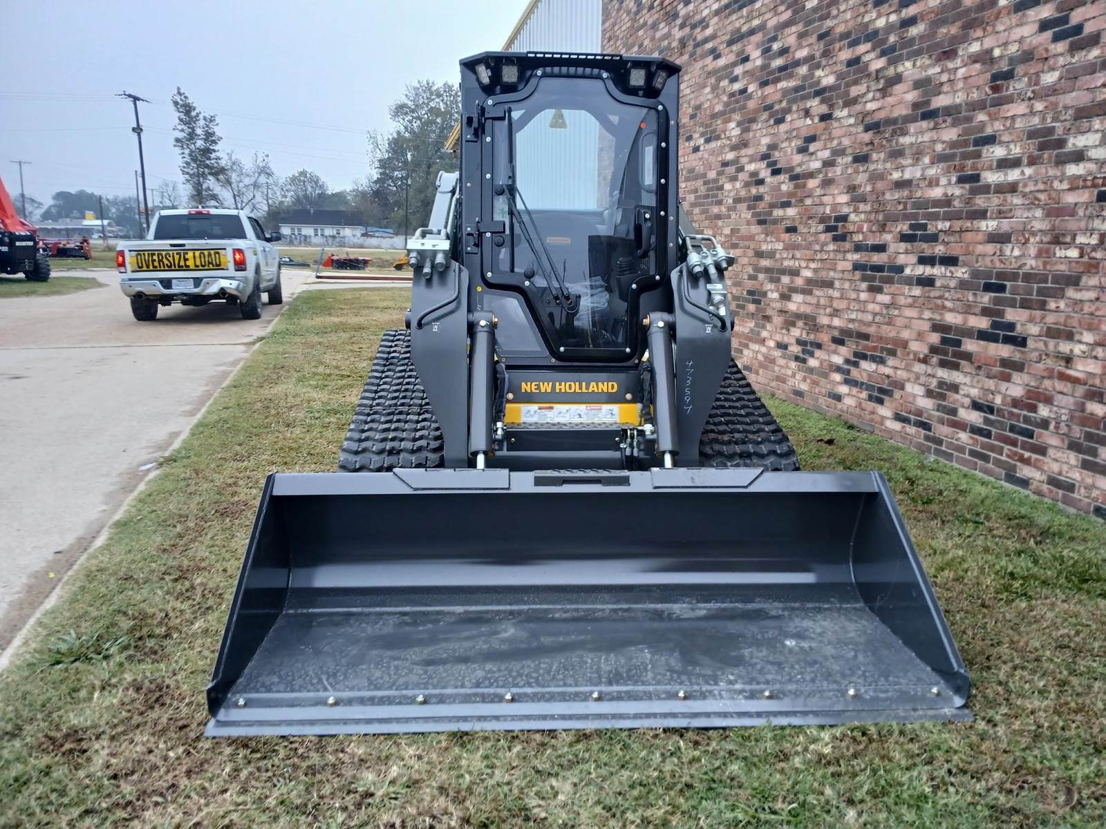 2025 New Holland C345 - Image 4